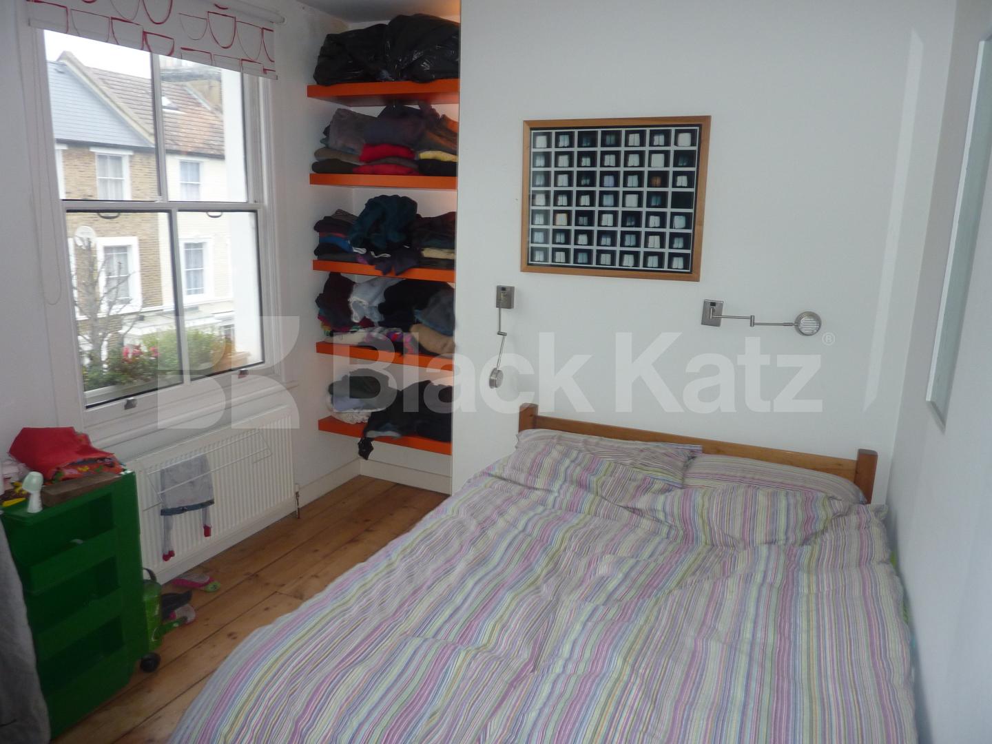 			NEW INSTRUCTION / ROOF TERRACE & GARDEN, 2 Bedroom, 1 bath, 1 reception Flat			 Alexander Road, ARCHWAY